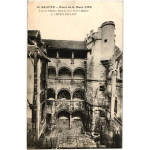 No. 10 BEAUNE- Hôtel de la Mare (1522) Tour et Galeries dans la Cour de Postcard